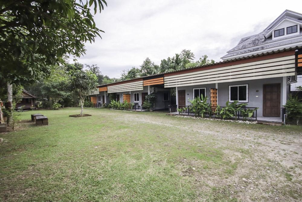 Banana Lodge Khao Lak Exterior photo