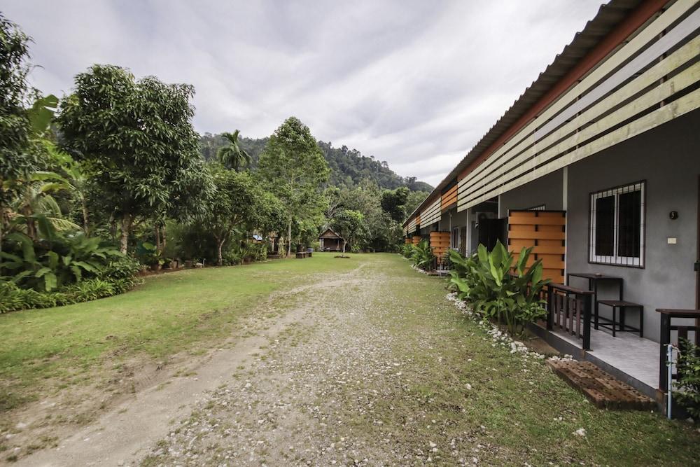 Banana Lodge Khao Lak Exterior photo