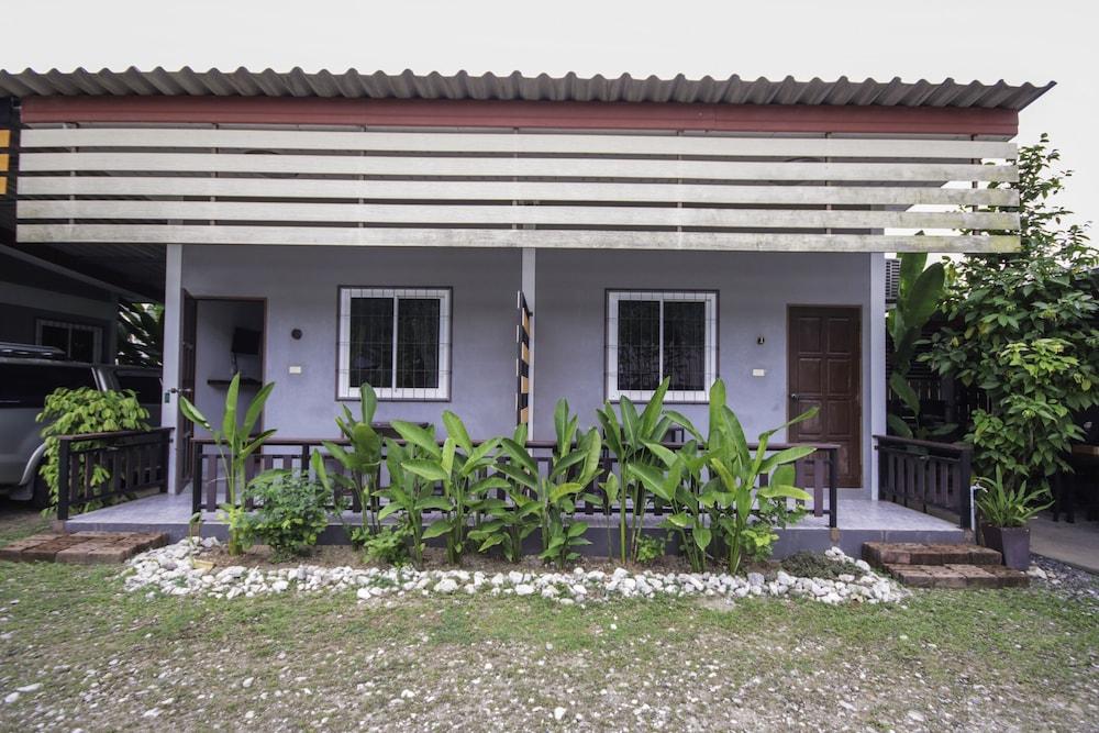 Banana Lodge Khao Lak Exterior photo