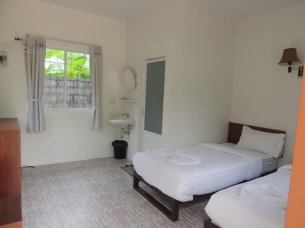 Banana Lodge Khao Lak Exterior photo