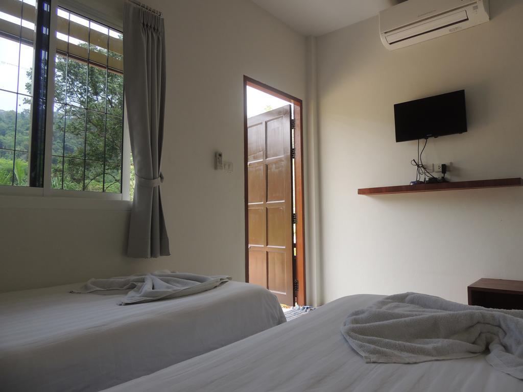 Banana Lodge Khao Lak Room photo