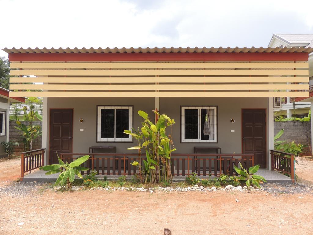 Banana Lodge Khao Lak Exterior photo